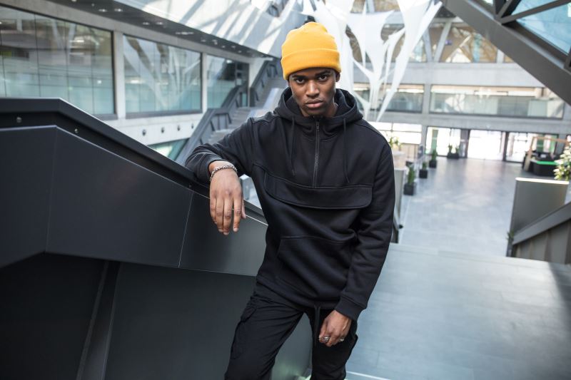 Advanc3D | BY 098 Kapuzen Sweater mit 1/4 Zip – Funktional & Warm